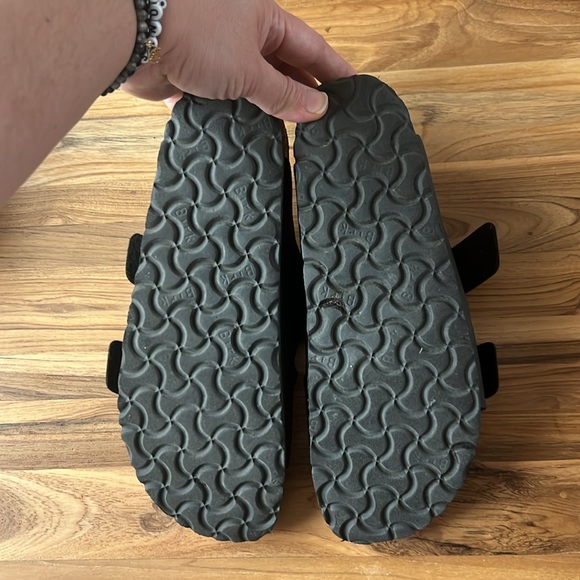 Birkenstock Arizona Black 40 EUC - Picture 3 of 4
